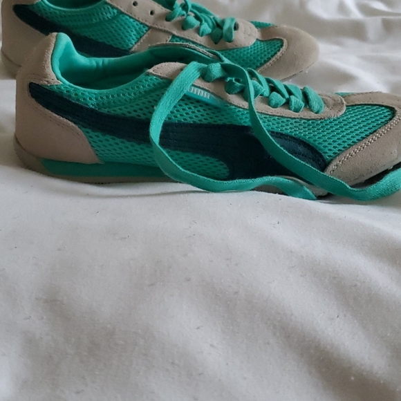 New puma shoes - Picture 3 of 4